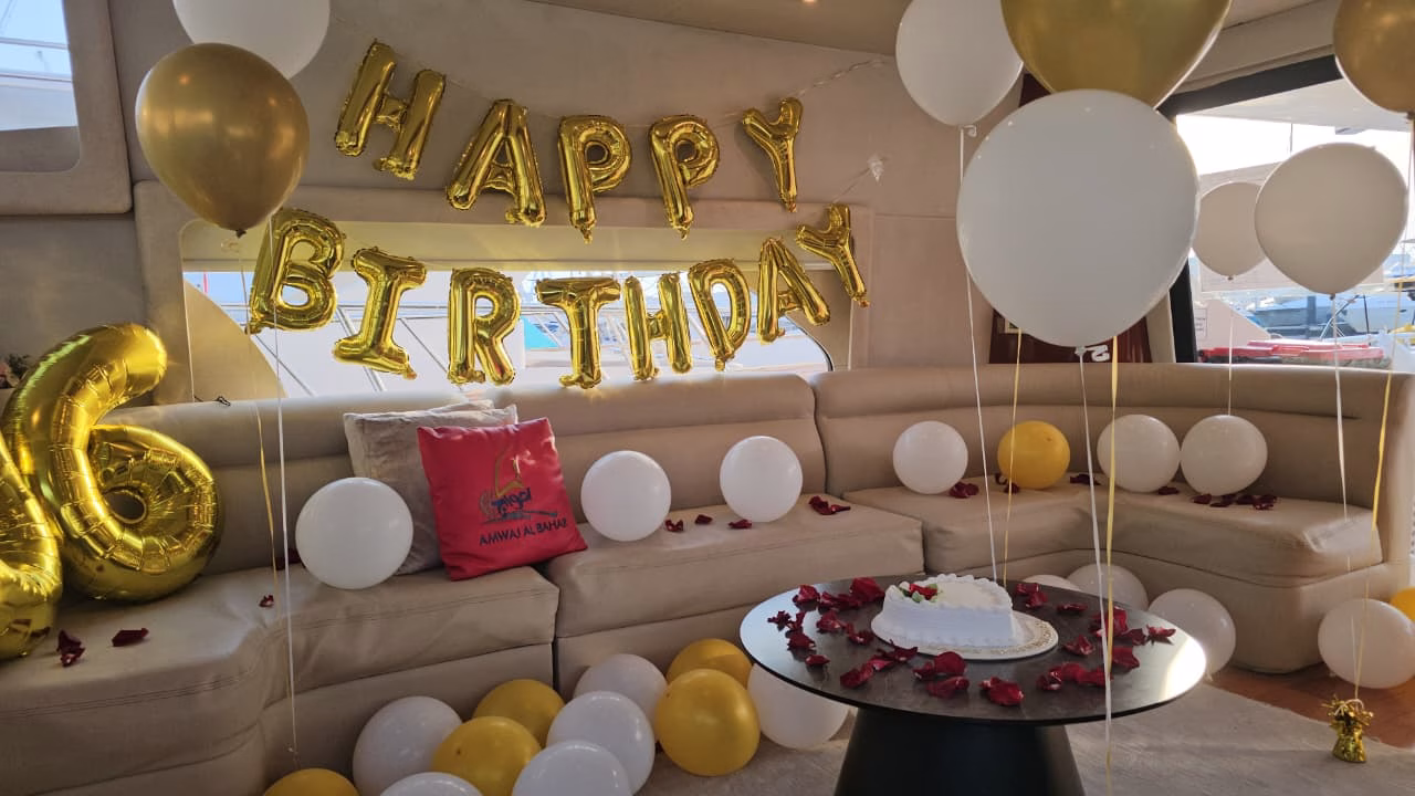 Cost to rent a yacht for birthday party in Dubai