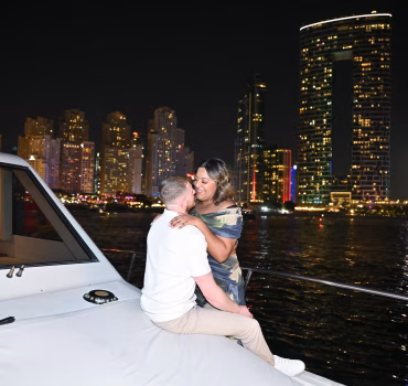 full moon yacht tour