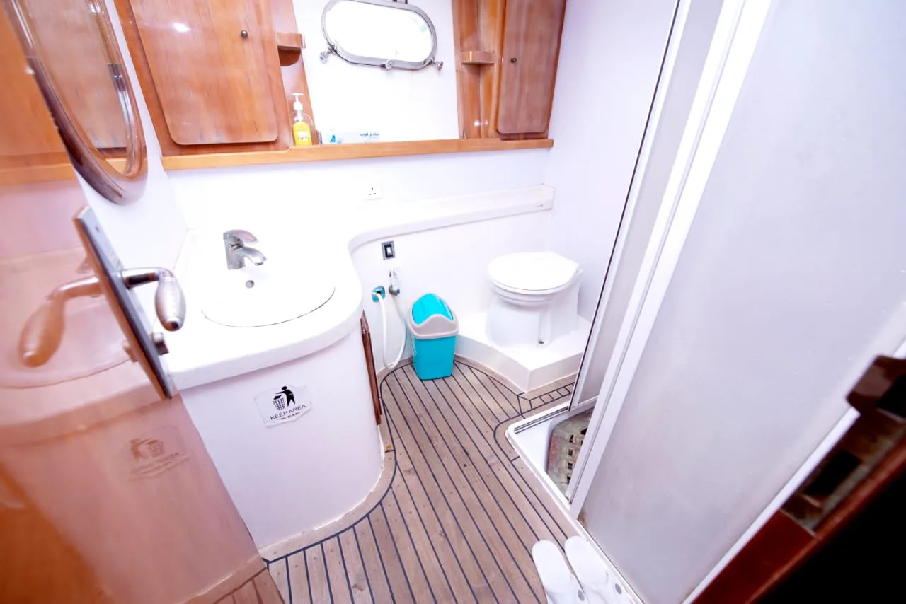 75 ft yacht interior lounge Dubai