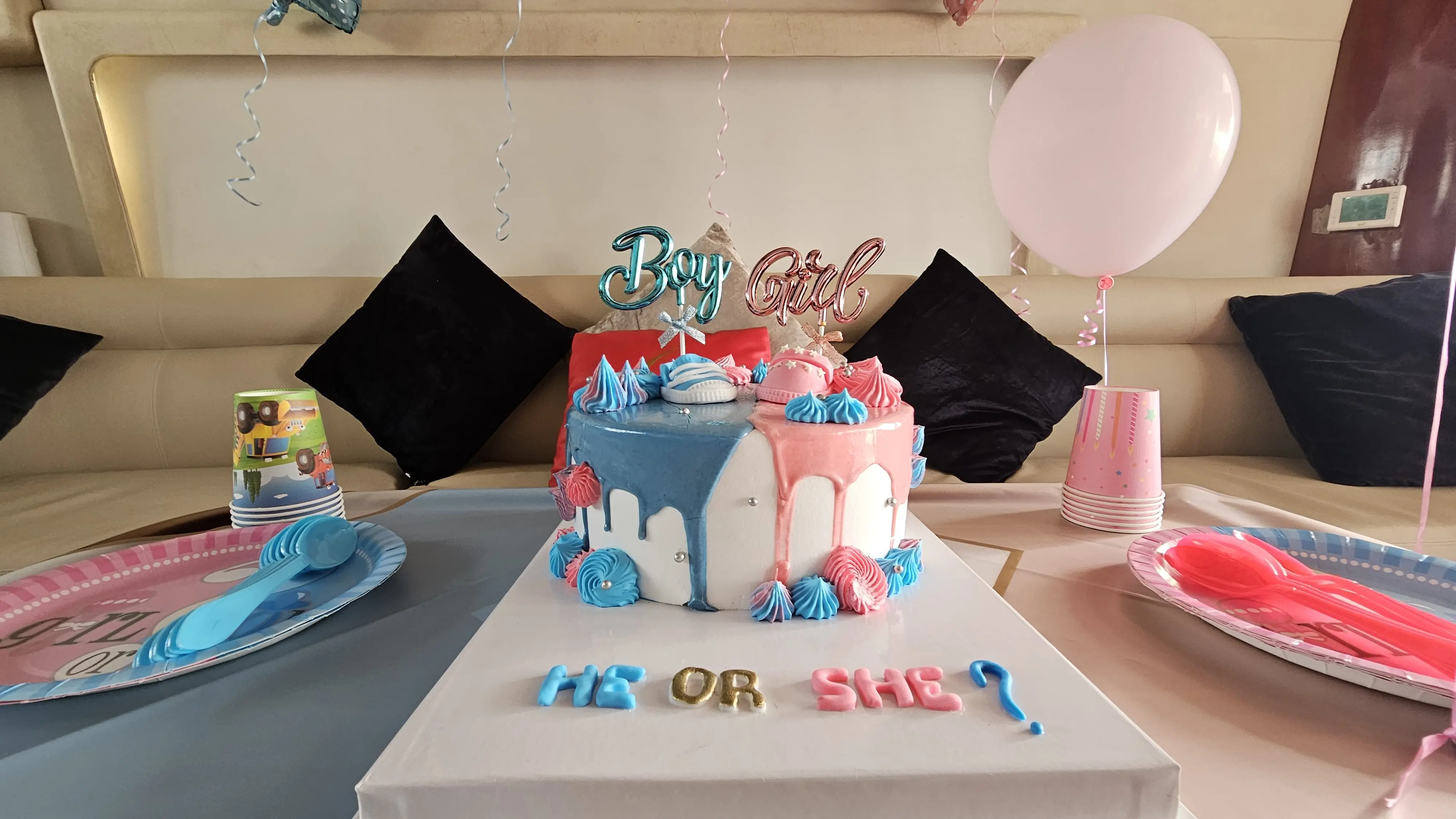 Gender reveal ideas Gender Reveal Amwaj Al Bahar Boats And Yachts Chartering
