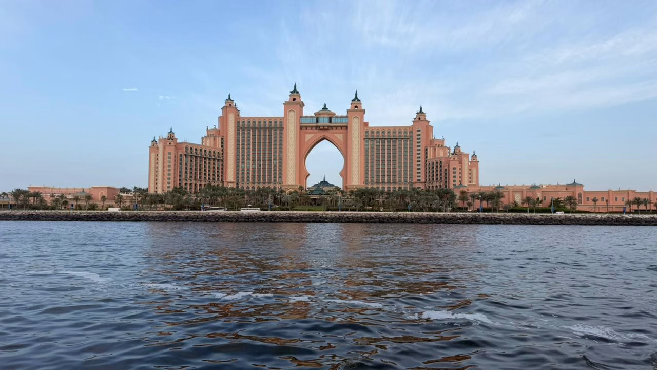 Atlantis Yacht Tour Dubai