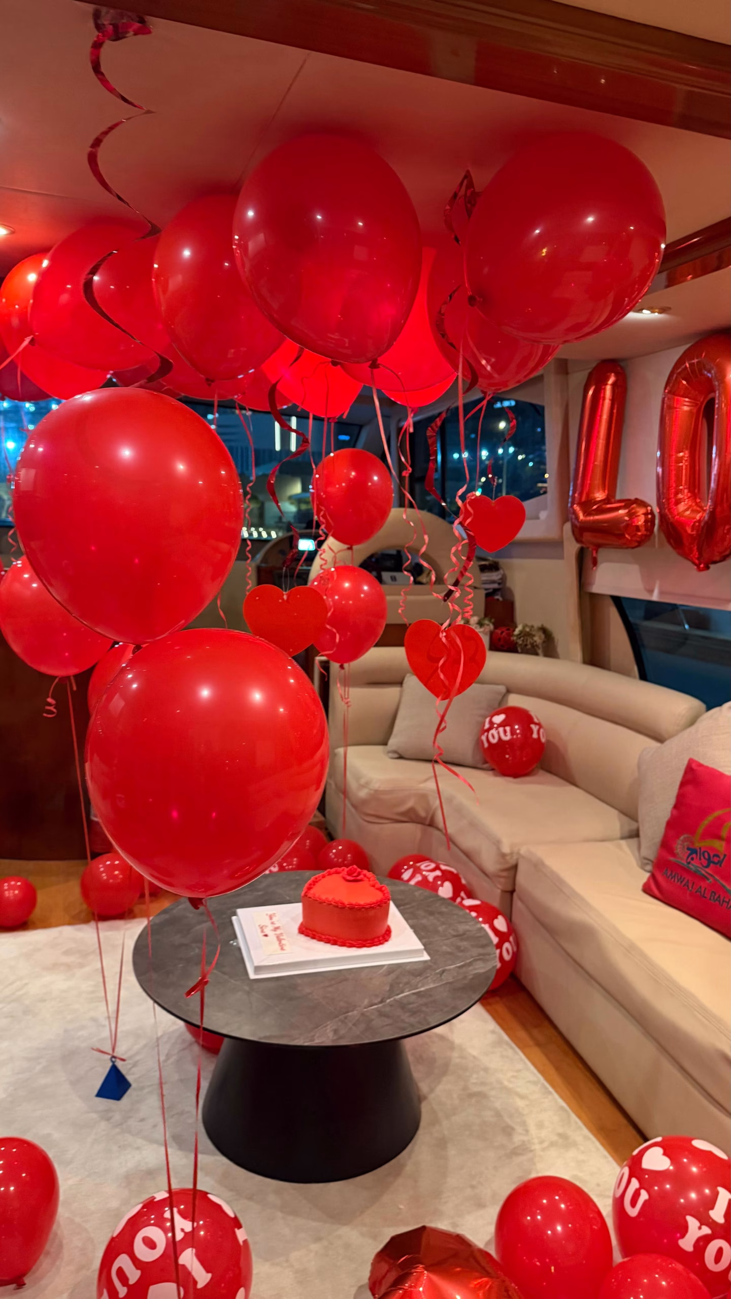 Luxury Valentine dinner yacht Dubai