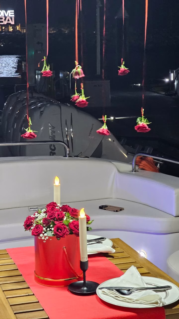 Romantic yacht dinner Dubai setup for couples