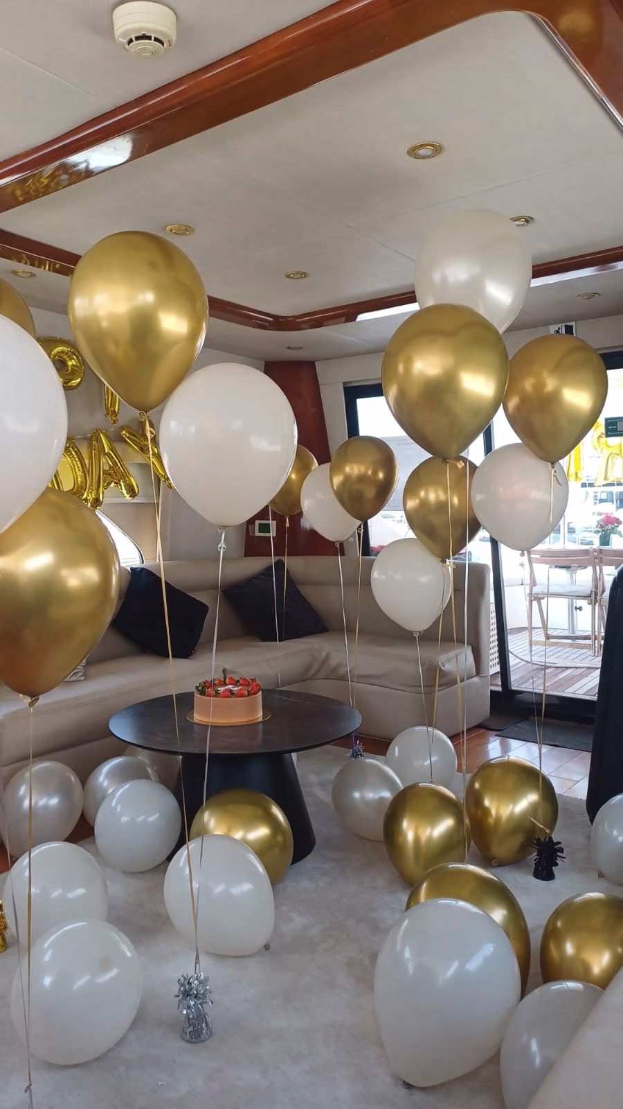 Luxury birthday yacht package in Dubai