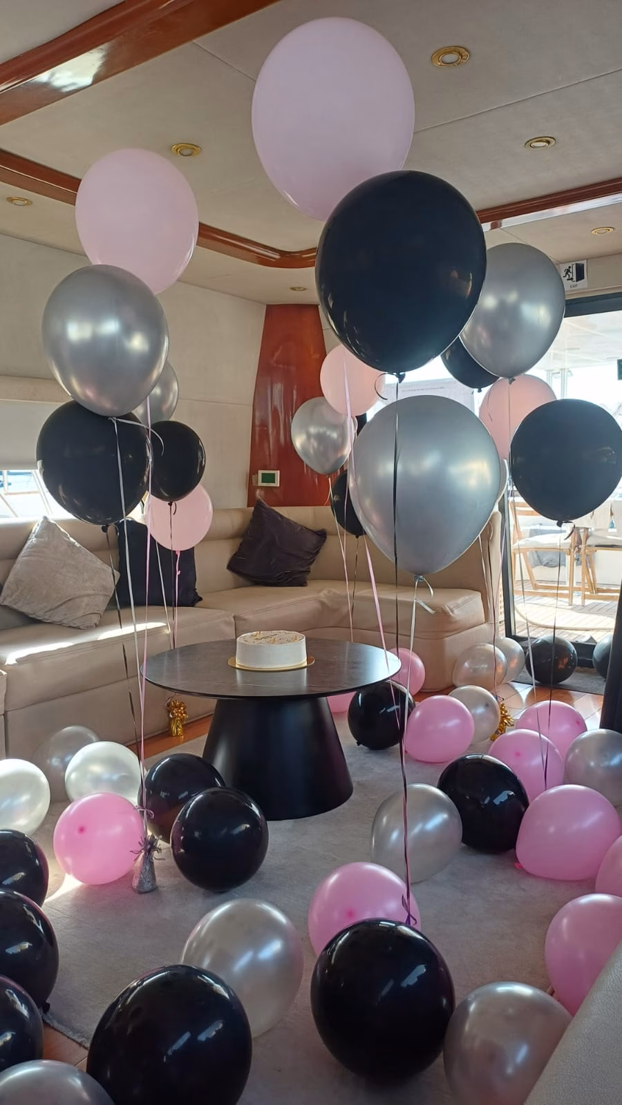 Luxury Birthday Yacht Package Dubai on a 75 FT yacht